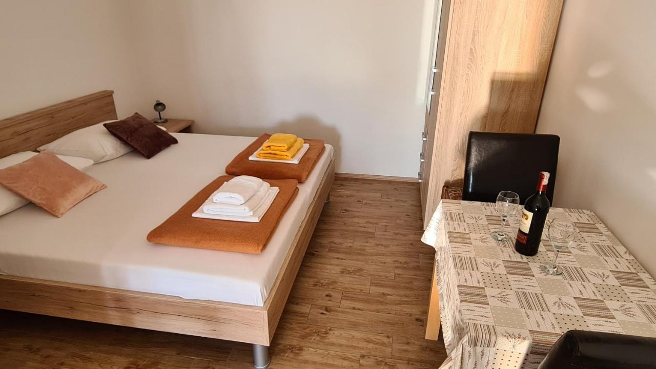 Apartments Kust Млини Екстер'єр фото