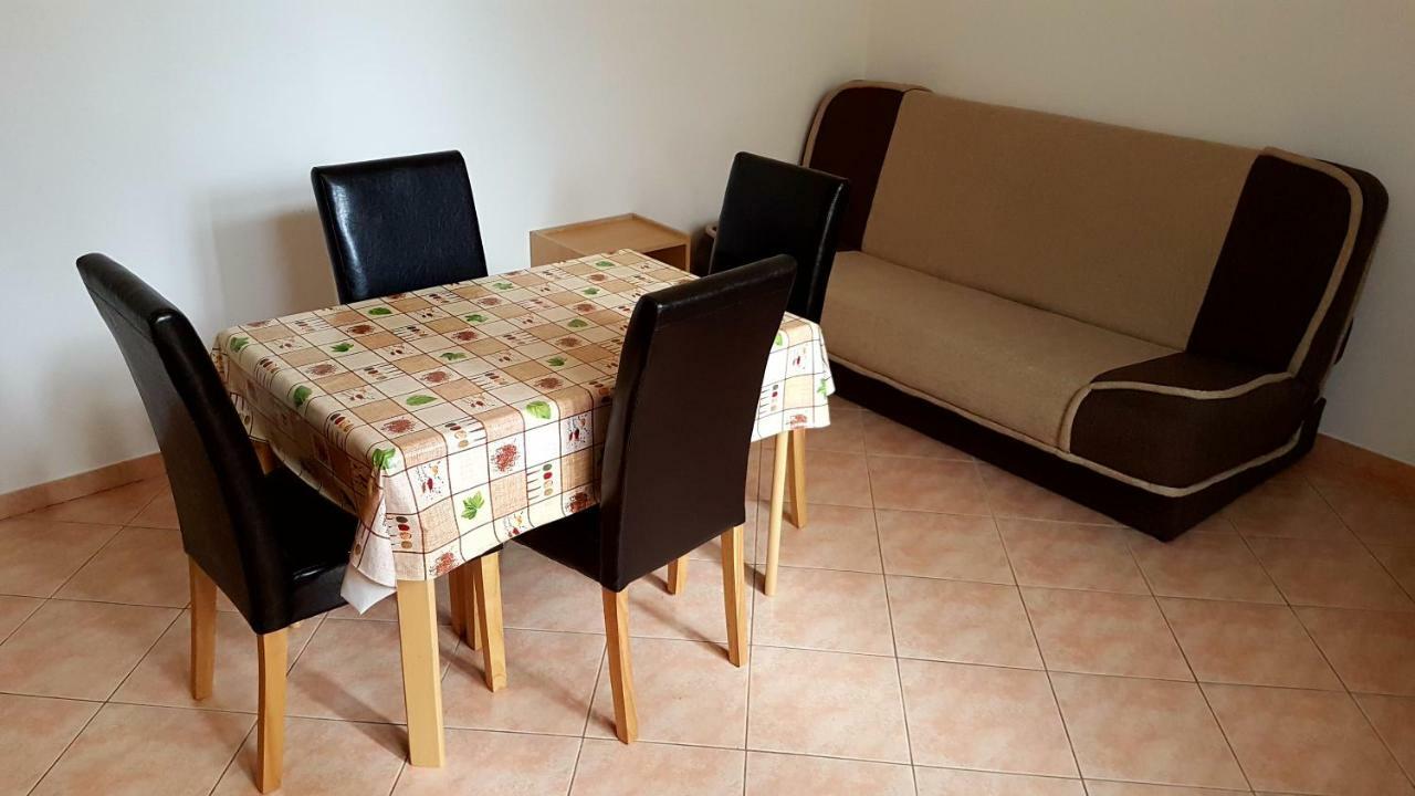 Apartments Kust Млини Екстер'єр фото