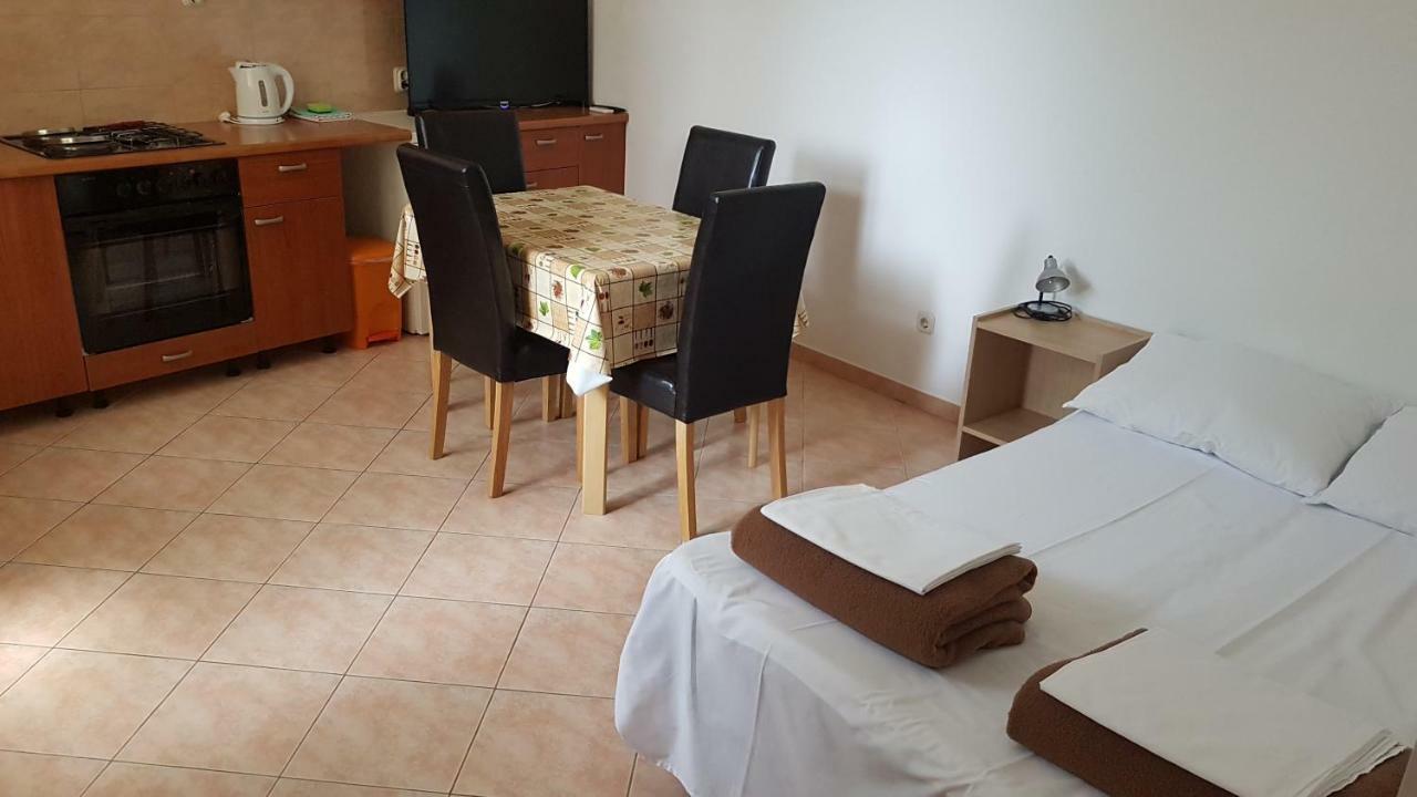 Apartments Kust Млини Екстер'єр фото